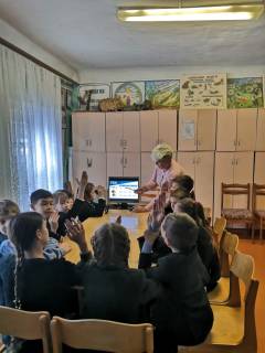 "Поможем зимующим птицам!" "Поможем зимующим птицам!"