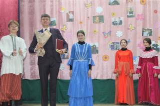 У театралов выпускной.