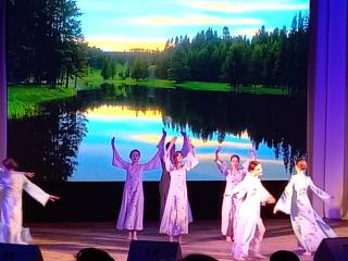 Участие хореографического коллектива" Каскад движений" в концерте посвященном Дню народного единства.