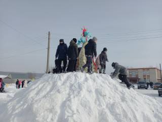 Весело проводили зиму Весело проводили зиму