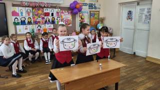 8-е Марта - Весенний праздник 8-е Марта - Весенний праздник