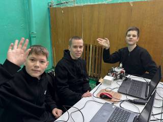 Блестящий успех наших робототехников на соревнованиях «Робоэволюшен»! Блестящий успех наших робототехников на соревнованиях «Робоэволюшен»!