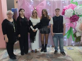«Любовью Матери жива Россия»