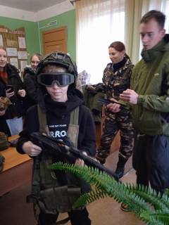В честь Героев Отечества.