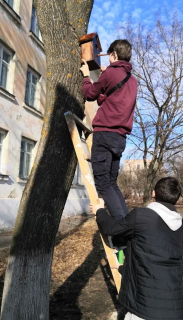 "Любите и помогайте птицам!"