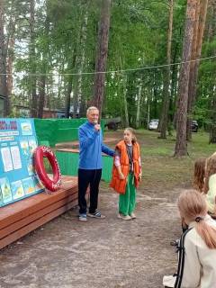 Безопасность на воде: важное мероприятие в детском лагере